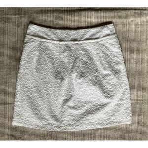 LOFT Women's White Floral Embroidered Skirt Size 10 Career Artsy Feminine